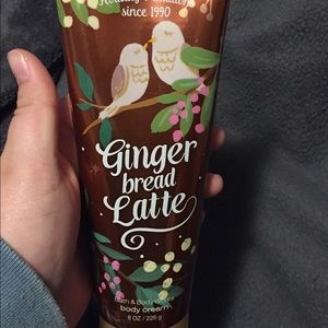 Bath and body works gingerbread latte body butter